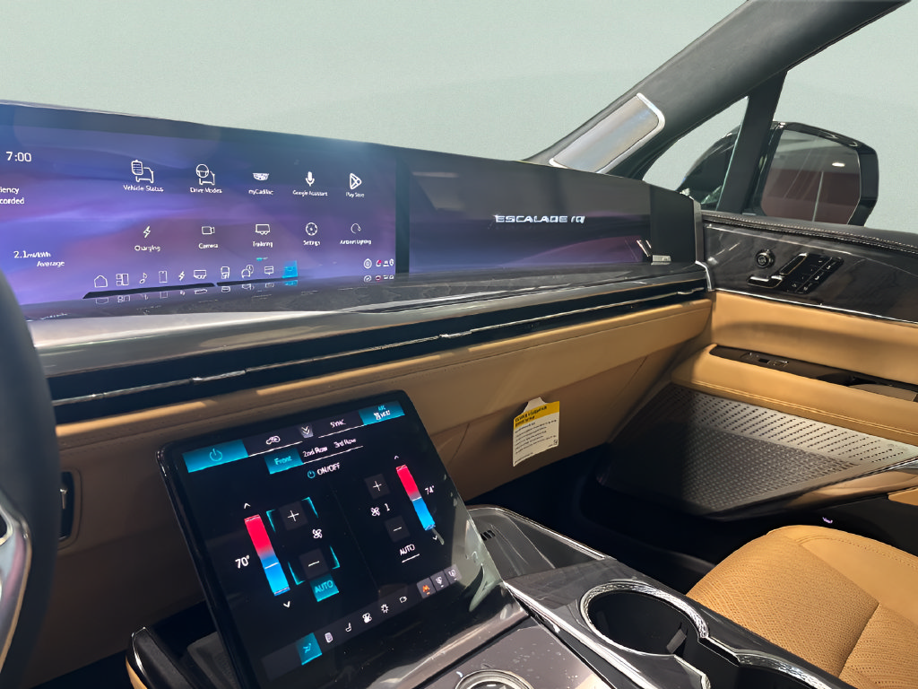 New 2026 Cadillac Escalade IQ Sport 2 w/ LPO, ONYX Package AWD/4WD image 11
