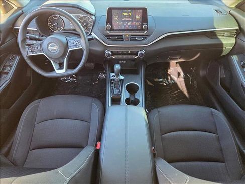 Used 2022 Nissan Altima 2.5 SV image 16