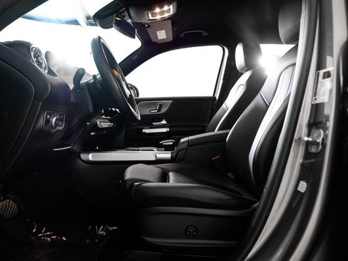 Used 2023 Mercedes-Benz EQB 250+ image 3