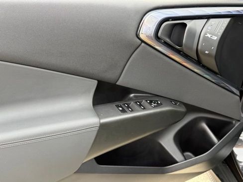 Used 2025 BMW X3 xDrive30i w/ Premium Package image 19