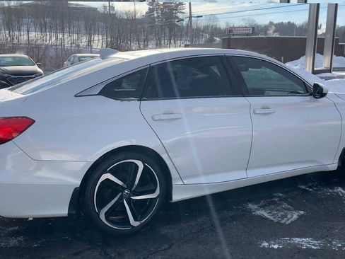 Used 2019 Honda Accord Sport image 8