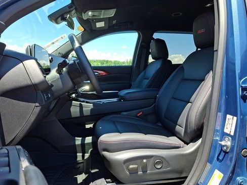 Used 2025 Chevrolet Traverse Z71 AWD/4WD image 13