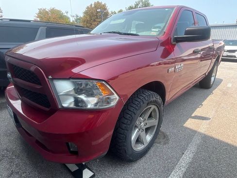 Used 2014 RAM 1500 Express AWD/4WD image 3