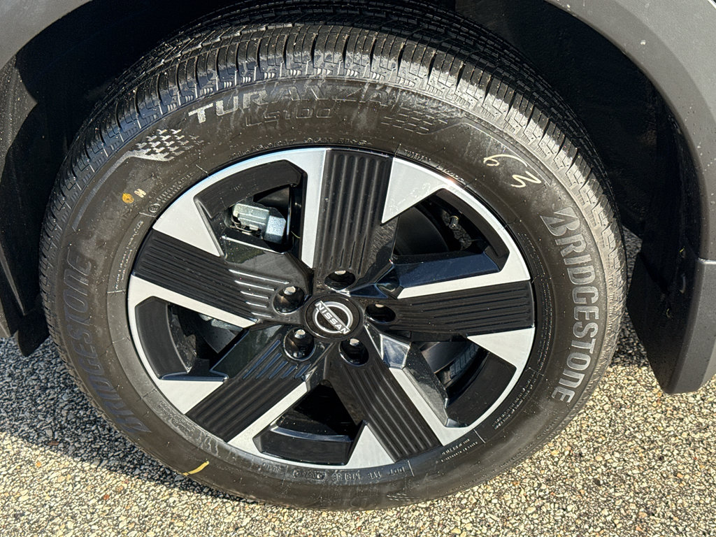 New 2026 Nissan Kicks SV w/ SV Premium Package AWD/4WD image 9