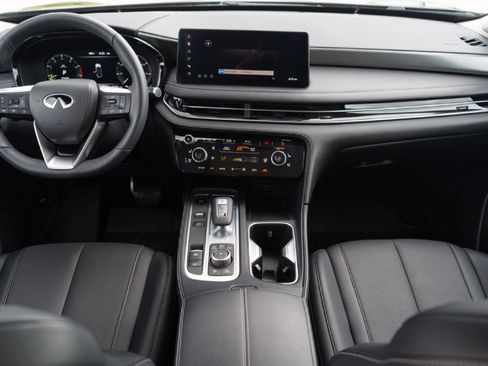 Certified 2026 INFINITI QX60 Luxe w/ Family Package image 23