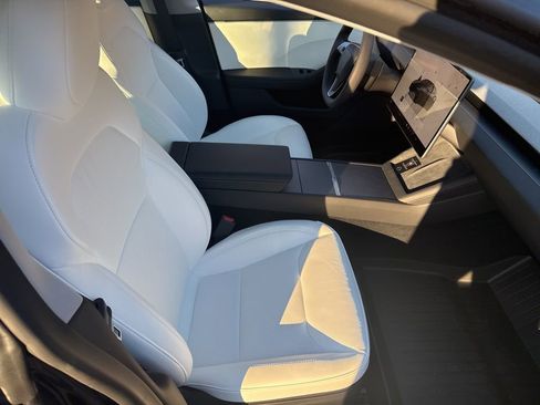 Used 2024 Tesla Model 3 Standard Range image 11