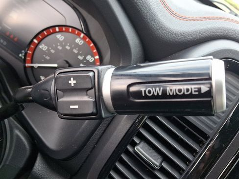 Used 2024 Nissan Titan PRO-4X w/ Off Road Protection Package image 14