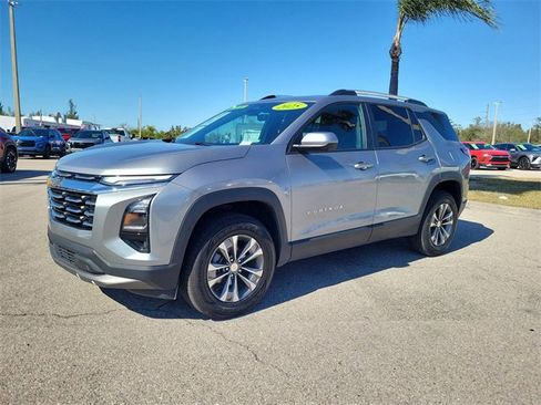 Certified 2025 Chevrolet Equinox LT w/ Convenience Package II image 2