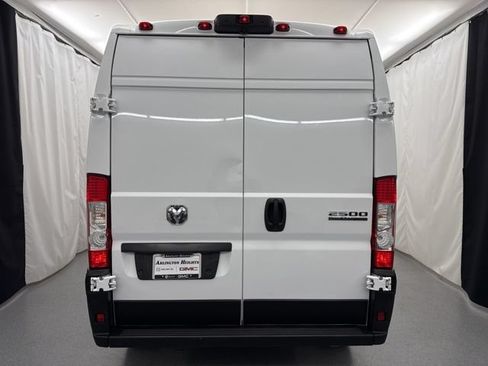 Used 2025 RAM ProMaster 2500 w/ Convenience Group FWD image 10