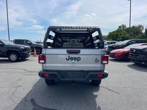 Used 2021 Jeep Gladiator Sport AWD/4WD image 4