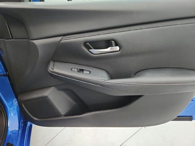 Used 2025 Nissan Sentra SV FWD image 36