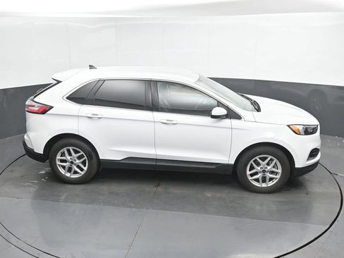 Used 2024 Ford Edge SEL AWD/4WD image 30