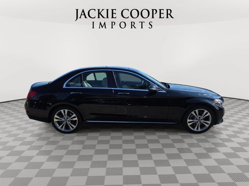Used 2018 Mercedes-Benz C 300 Sedan image 4
