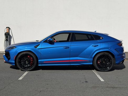 Used 2025 Lamborghini Urus SE image 6