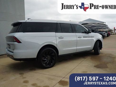 Used 2025 Lincoln Navigator L Black Label image 5