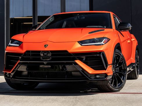 Used 2024 Lamborghini Urus S image 1