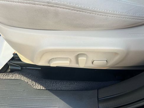 Used 2017 Subaru Legacy 2.5i Premium image 8