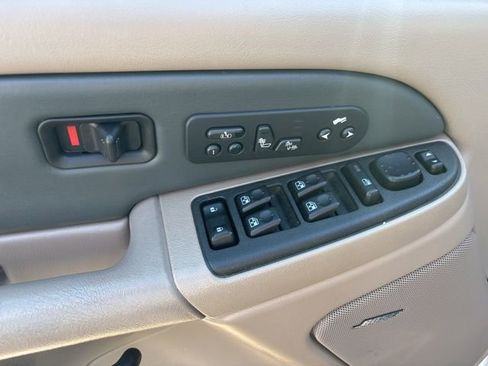 Used 2003 Chevrolet Avalanche 4x4 w/ Suspension Package, Off-Road image 29