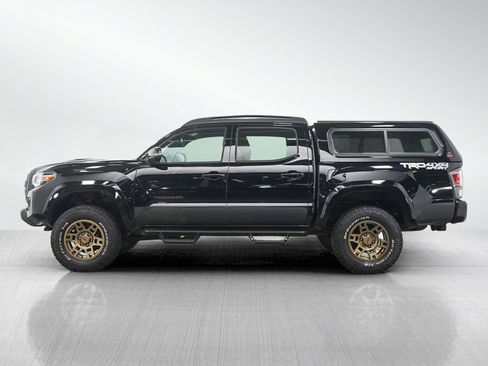 Used 2022 Toyota Tacoma TRD Sport AWD/4WD image 2