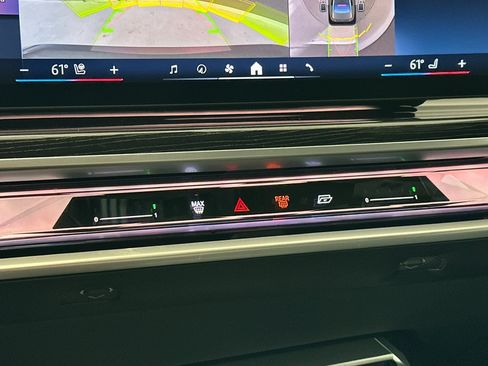 Certified 2023 BMW 740i RWD image 18