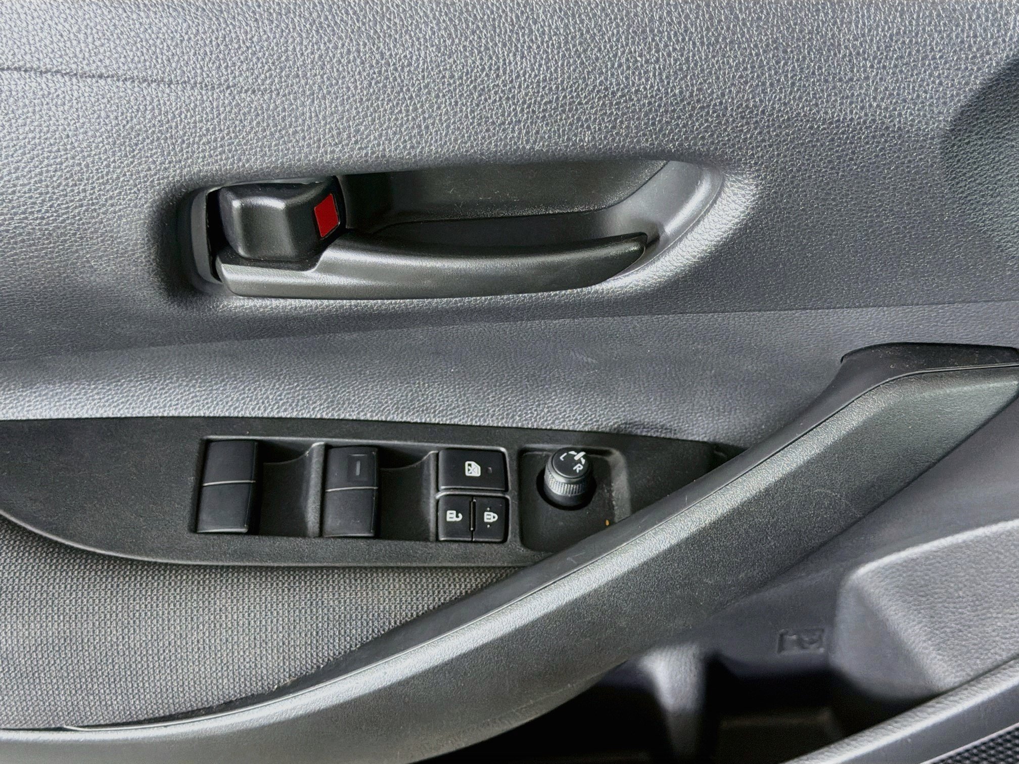 Used 2026 Toyota Corolla LE FWD image 15