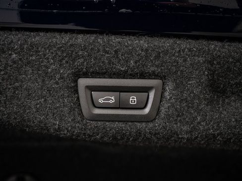 New 2026 BMW 550e xDrive image 14