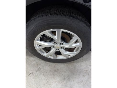 Used 2019 Chevrolet Equinox LT AWD/4WD image 10
