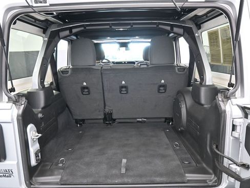 Used 2024 Jeep Wrangler Sport S AWD/4WD image 32