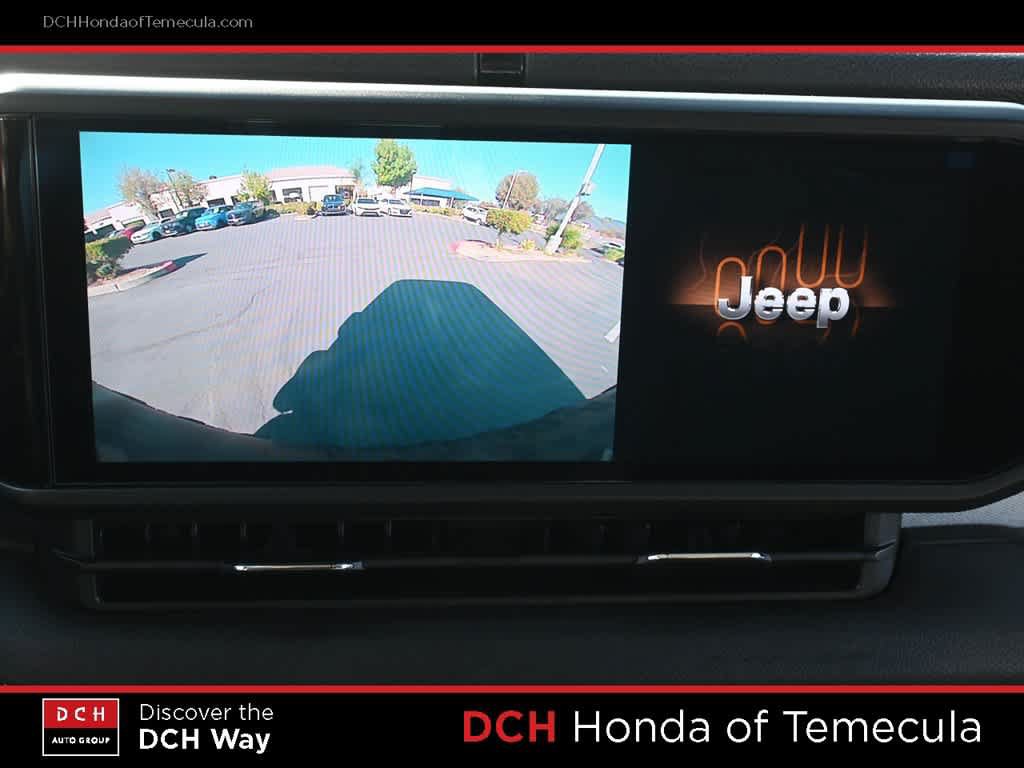 Used 2024 Jeep Wrangler Unlimited AWD/4WD image 13