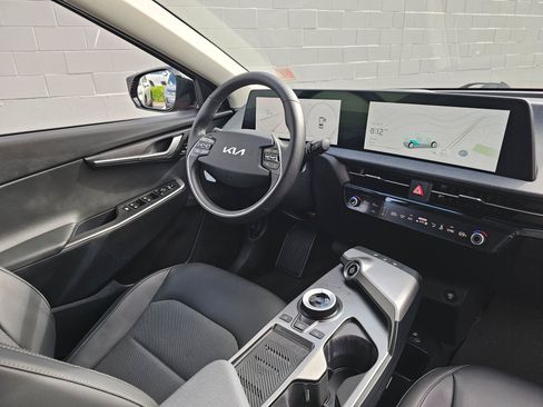 Used 2024 Kia EV6 Light AWD/4WD image 10