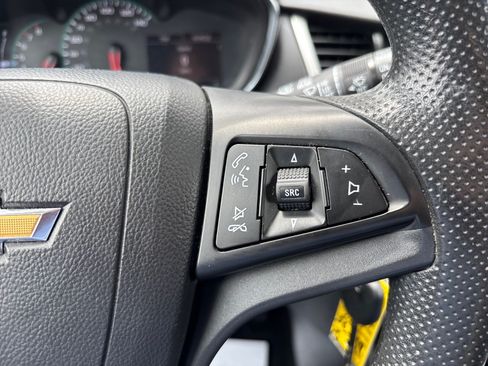 Used 2018 Chevrolet Trax LS FWD image 23