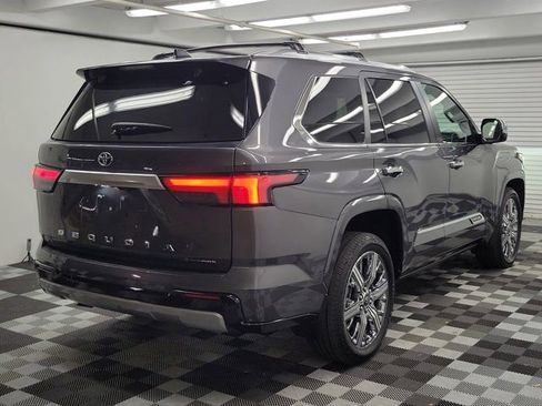Used 2025 Toyota Sequoia Capstone AWD/4WD image 6