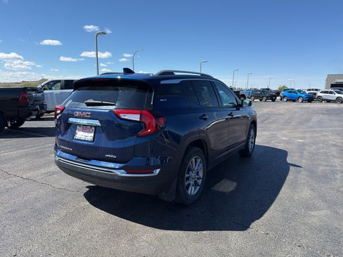 Used 2022 GMC Terrain SLT AWD/4WD image 5