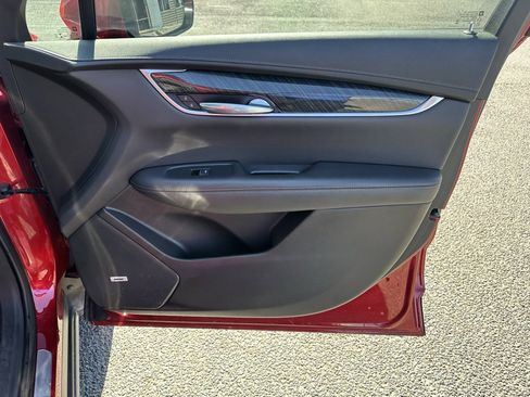 Used 2022 Cadillac XT6 Premium Luxury w/ Technology Package image 22