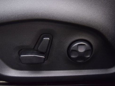 Used 2018 Jeep Compass Latitude w/ Popular Equipment Group image 24