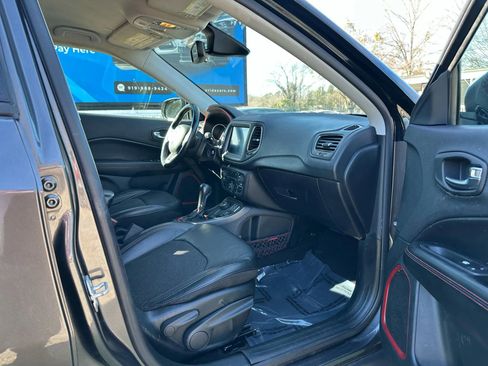 Used 2020 Jeep Compass Trailhawk image 18