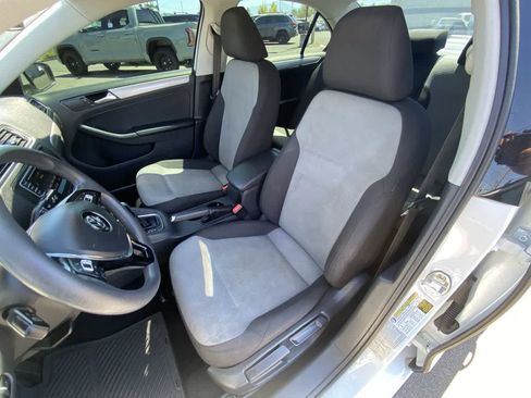 Used 2017 Volkswagen Jetta S FWD image 11