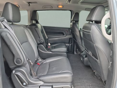 Certified 2024 Honda Odyssey Touring image 17