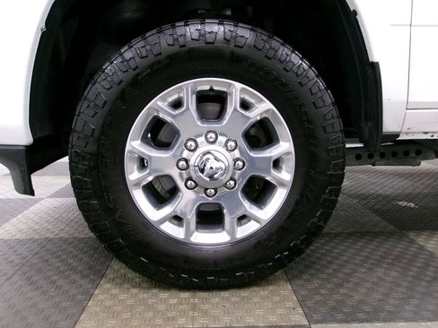 Used 2024 RAM 2500 Laramie AWD/4WD image 17