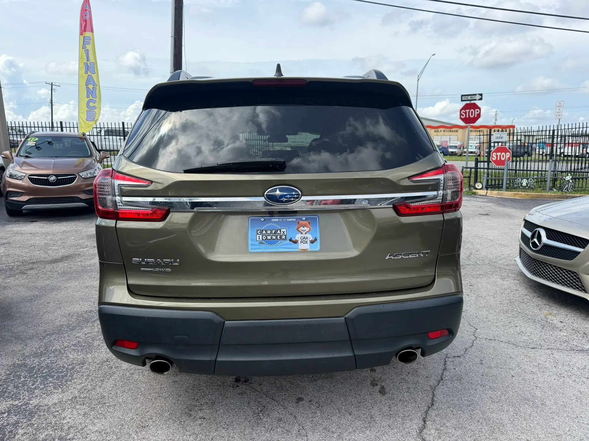 Used 2023 Subaru Ascent Premium AWD/4WD image 5
