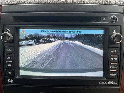 Used 2010 Chevrolet Tahoe LTZ image 15