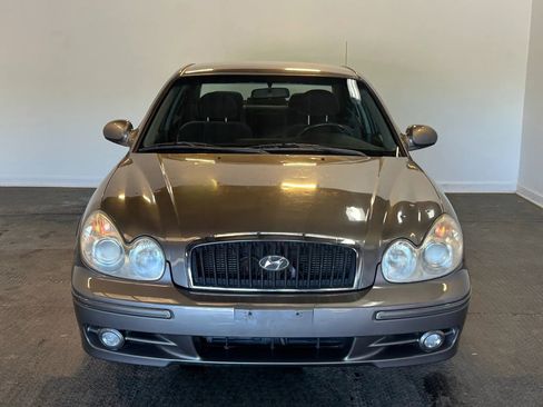 Used 2002 Hyundai Sonata SE FWD image 2