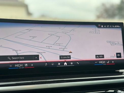 Used 2025 BMW X5 M60i w/ Executive Package image 42