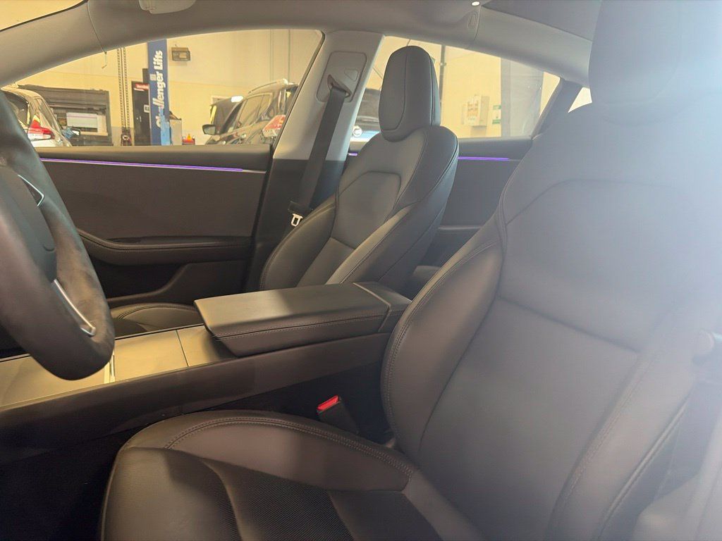 Used 2024 Tesla Model 3 Standard Range RWD image 10