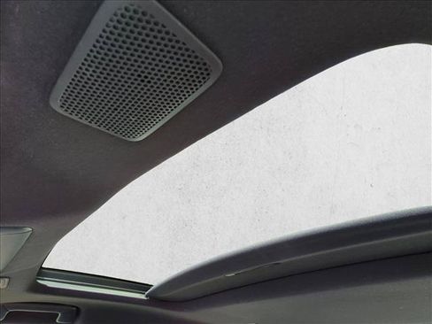 Used 2022 Lexus LS 500 w/ Accessory Package (Z2) RWD image 9