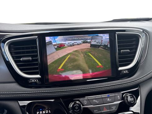 New 2026 Chrysler Pacifica Select image 27