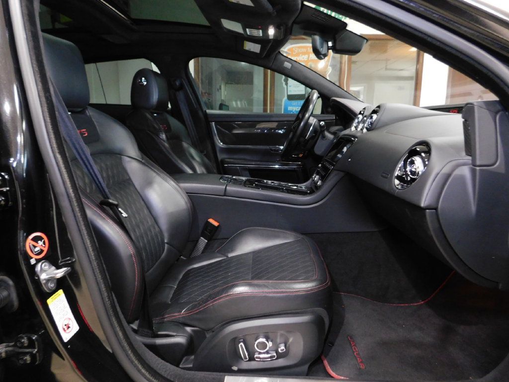 Used 2018 Jaguar XJ RWD image 87