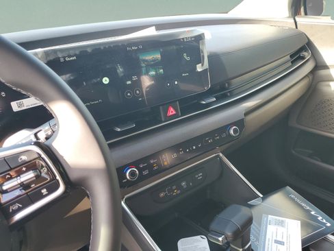 New 2026 Kia Carnival EX FWD image 26