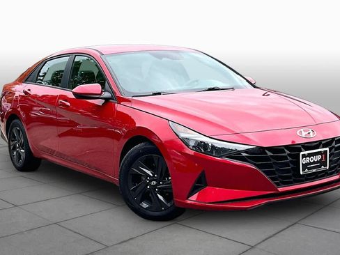 Used 2022 Hyundai Elantra SEL FWD image 5