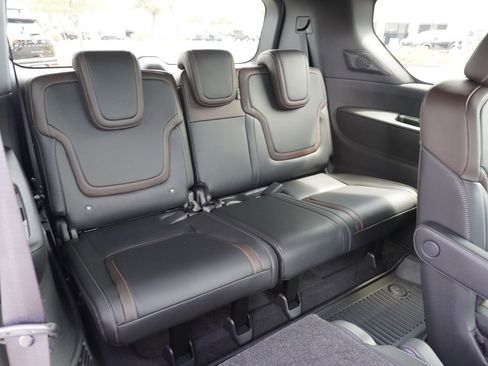 New 2025 Nissan Armada SL w/ Captain's Chari Seat Package image 10